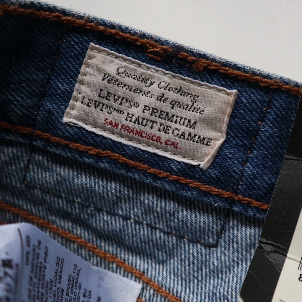 Levi's Wedgie High Rise Jeans - Picture 9 of 10